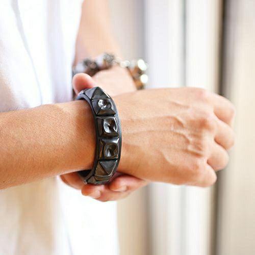 000000000133-08.jpg?size=m&w=