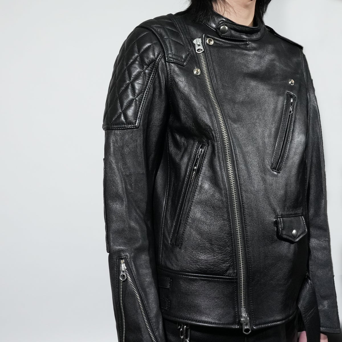 J17AWR1)レザーライダースジャケット