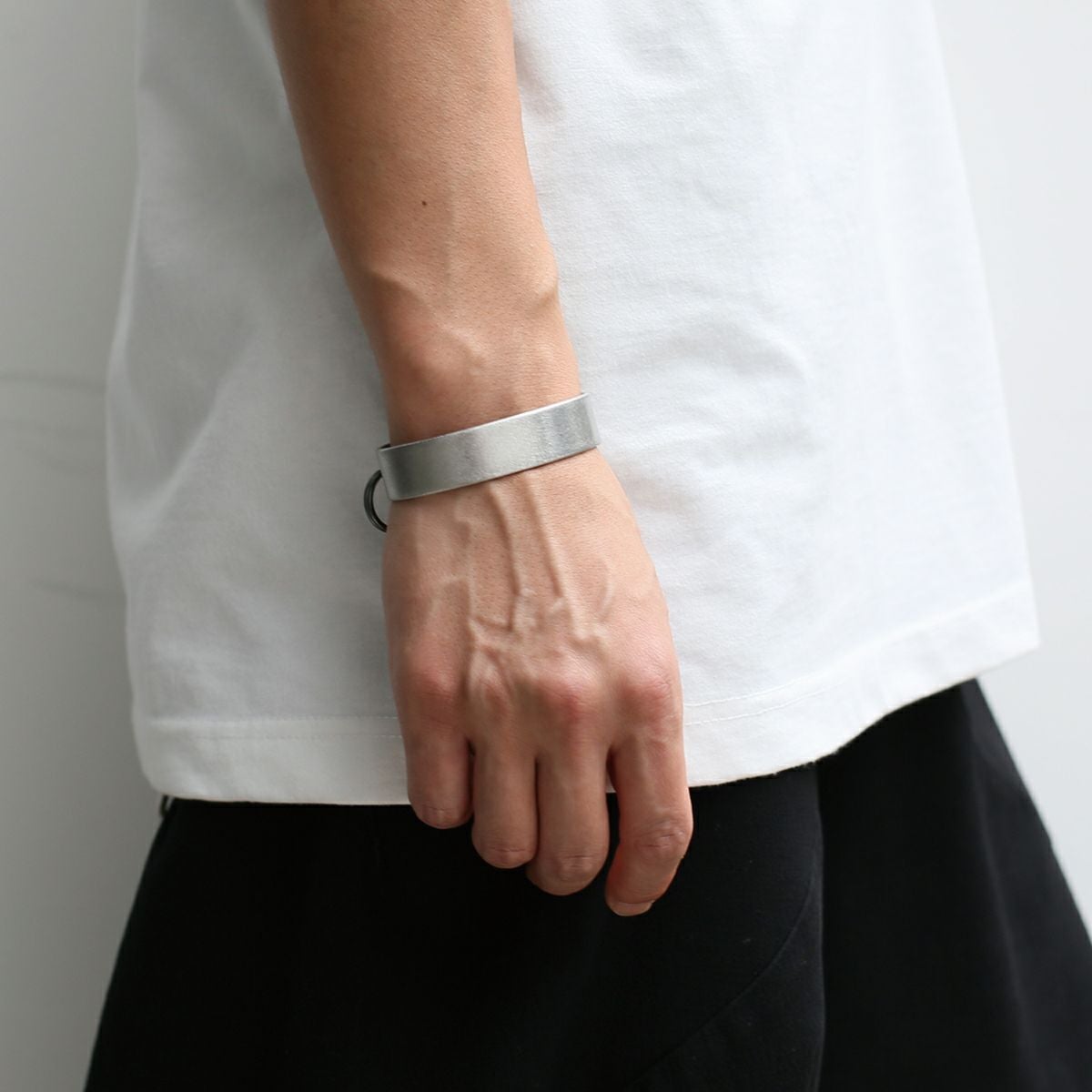 JEX001MS)EXITメタルバングル S(15mm）-バイブレーション（マット