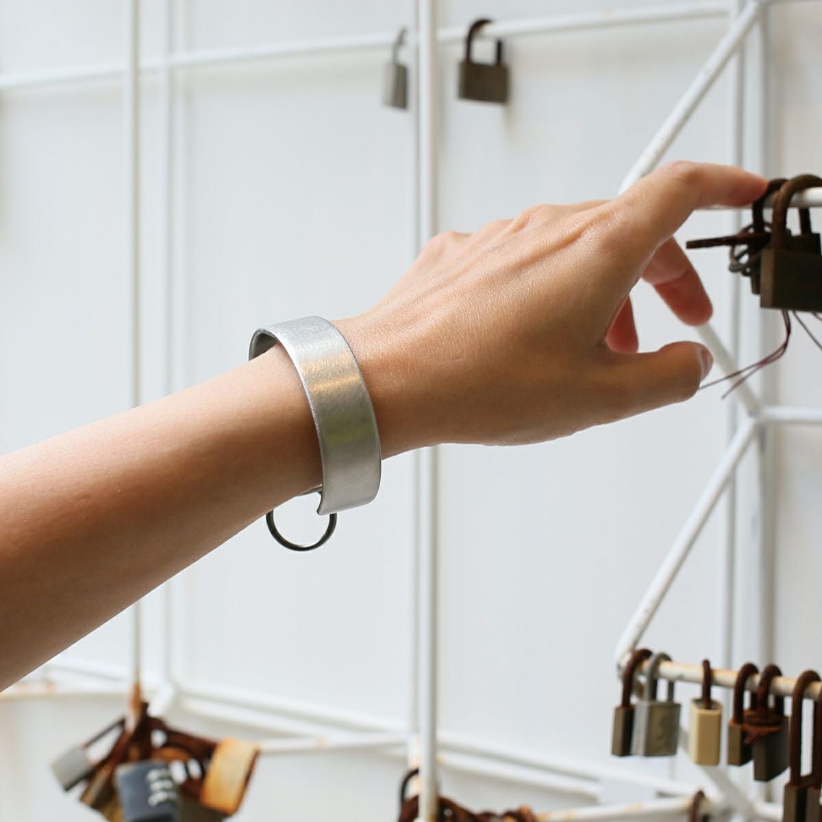 JEX001MS)EXITメタルバングル S(15mm）-バイブレーション（マット