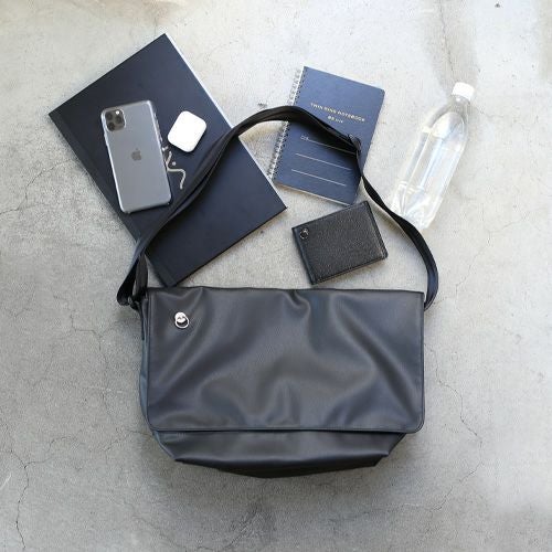 エシカルレザーメッセンジャーショルダーバッグ/日本製