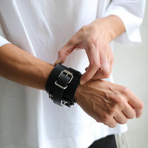 J-NS126-BK)レザーバックルブレスレット-ロットンブレス/ブラック