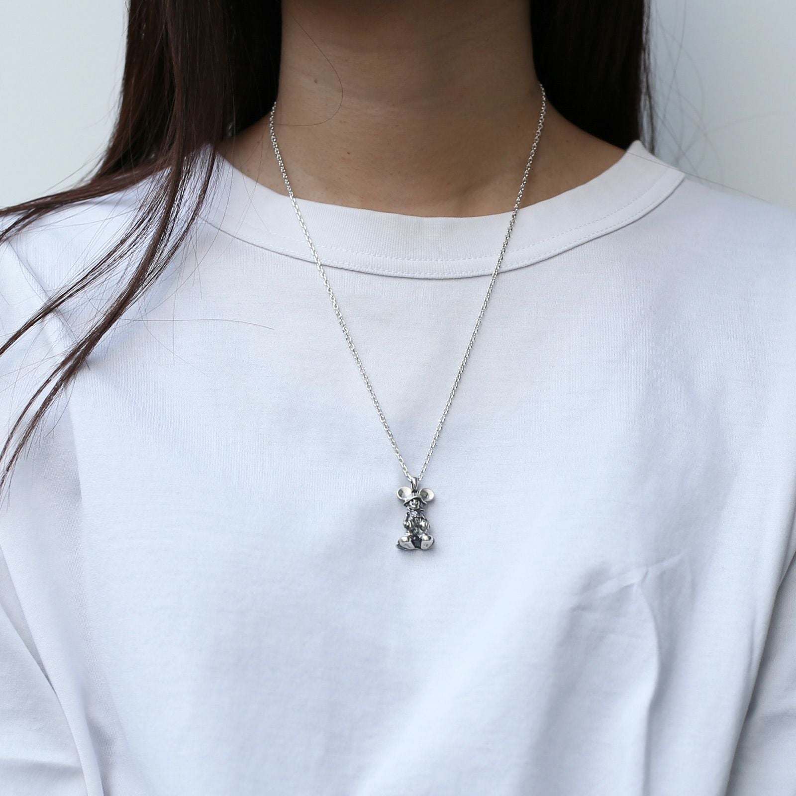 JWDNC88SV)キングダム ハーツ “王様（ミッキーマウス）” ネックレス 光