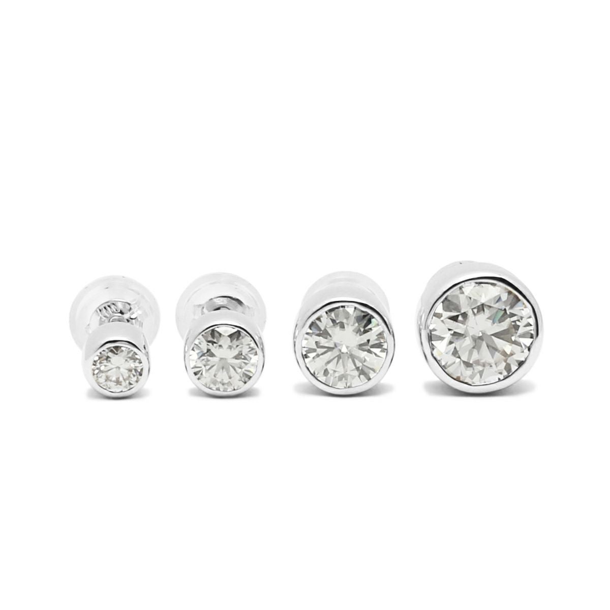 JNS1068)モアサナイトモダンピアス 3mm -プラチナ900/片耳