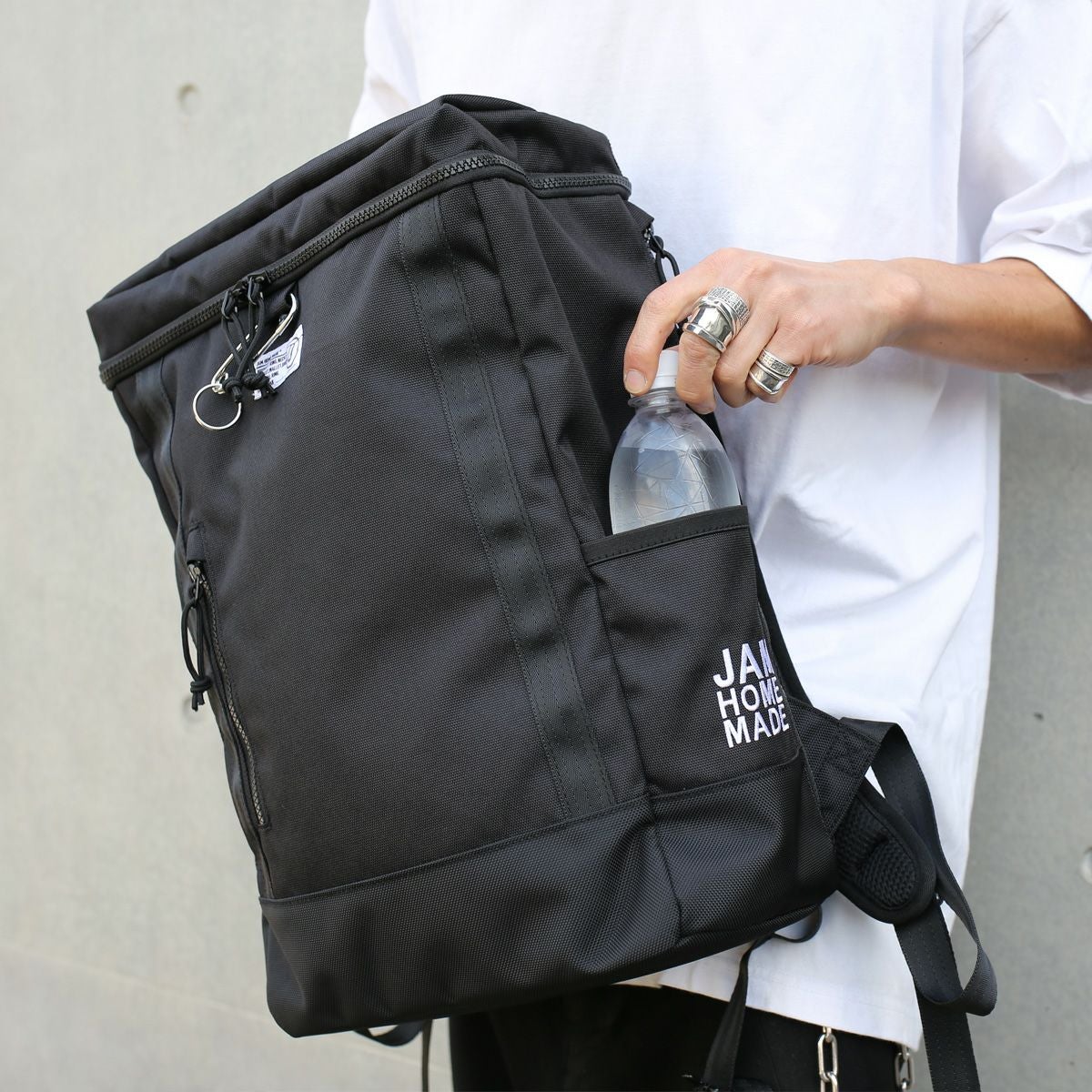 JNEBG04BK)NEWERA/ニューエラバースカラーボックスパック ミディアム