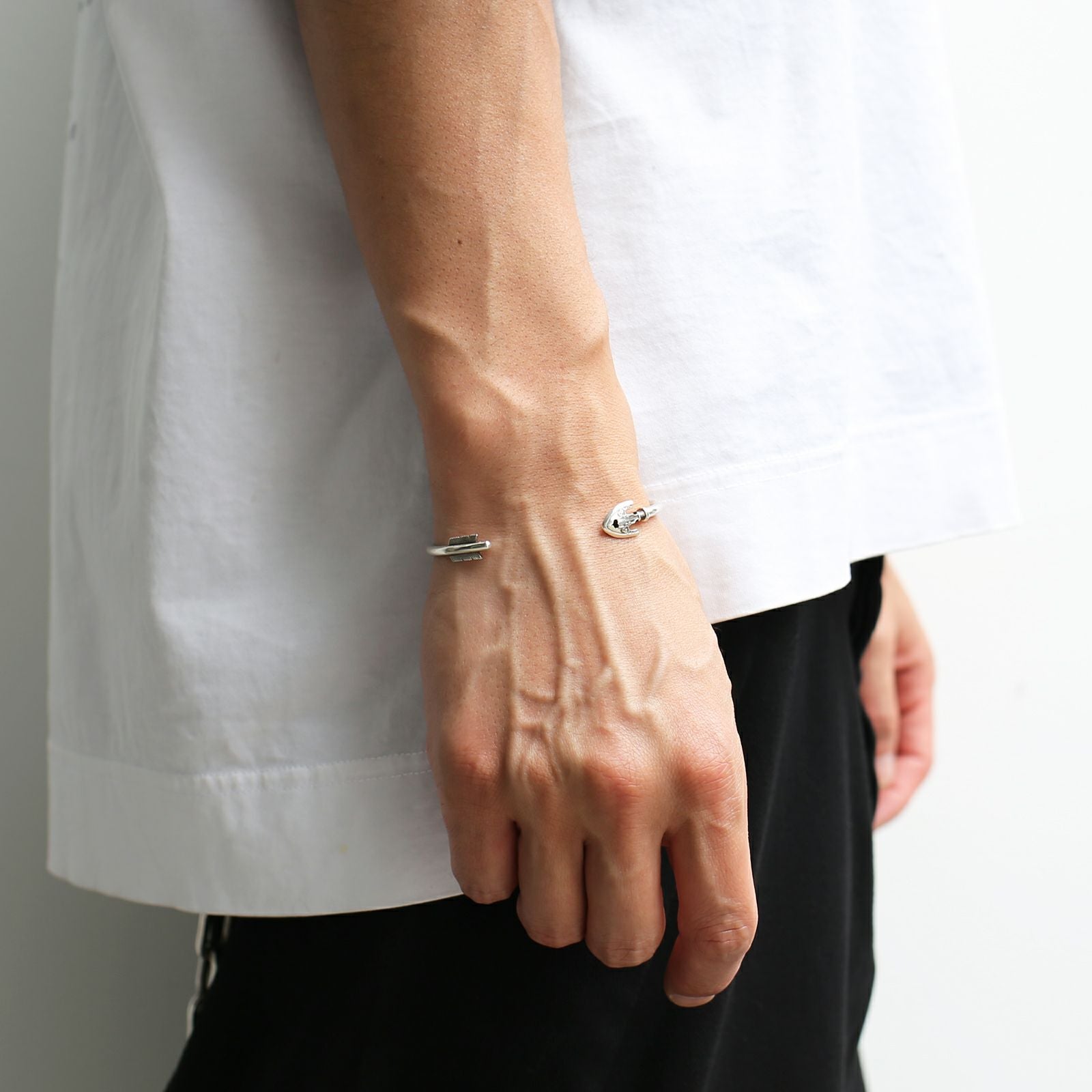 JAM  MADE ジョジョの奇妙な冒険　4部　矢　バングル JJO031)ジョジョの奇妙な冒険 ダイヤモンドは砕けない スタンドの矢