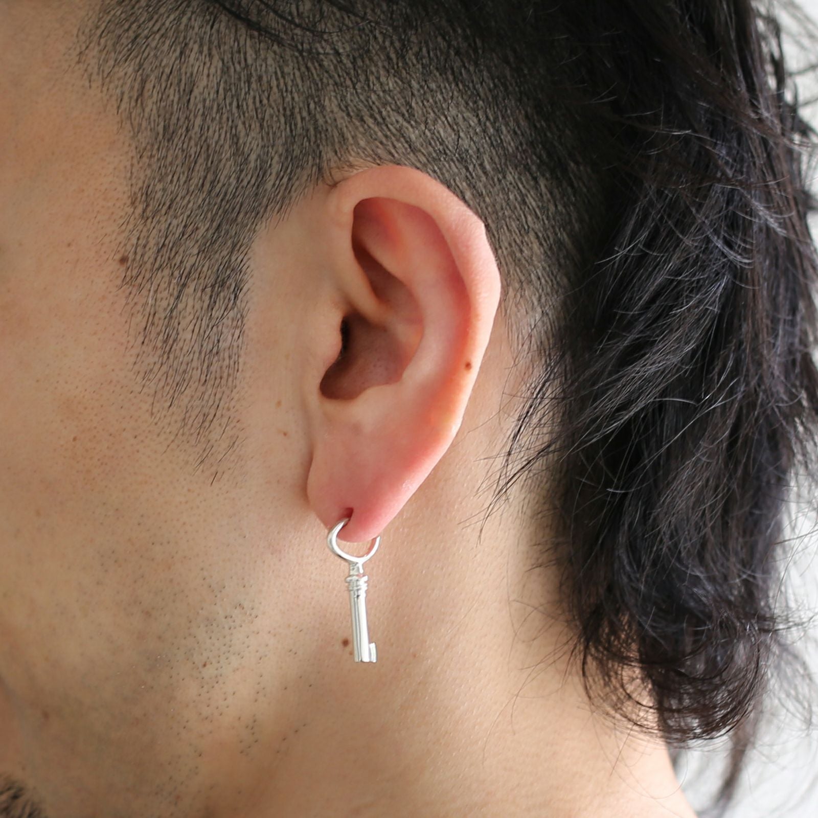 JNS1179)KEY ピアス / 片耳｜アクセサリー通販のジャムホームメイド