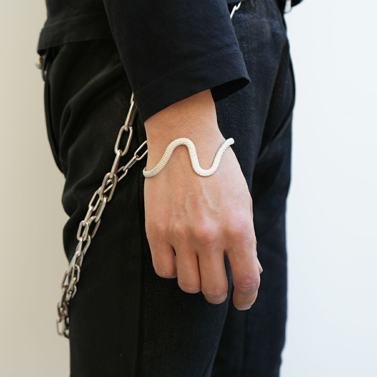 巳（蛇） バングル - The Zodiac sign for 2025｜アクセサリー通販の