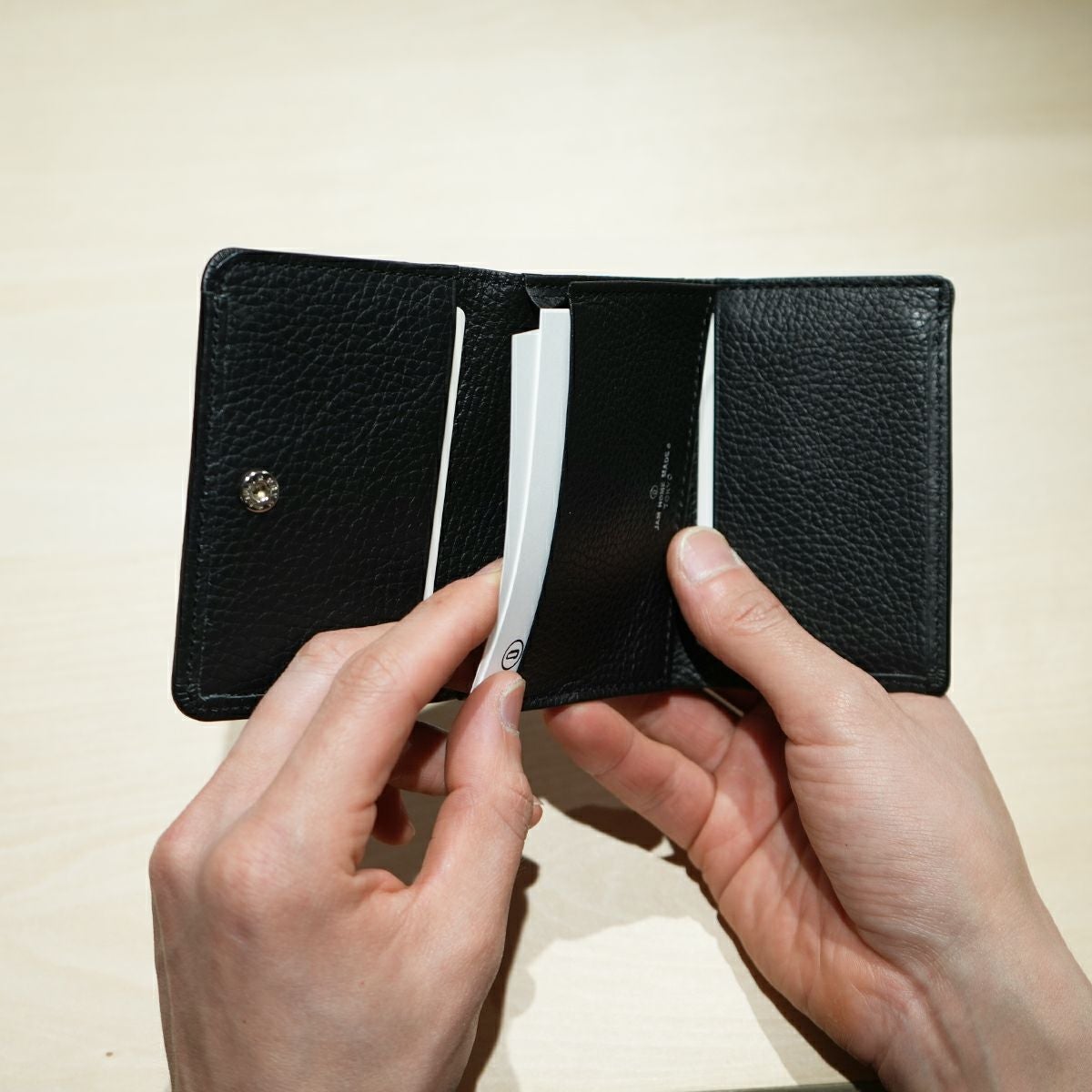 JNS1225)4NK trick mini 三つ折りウォレット キャッシュレス対応のお