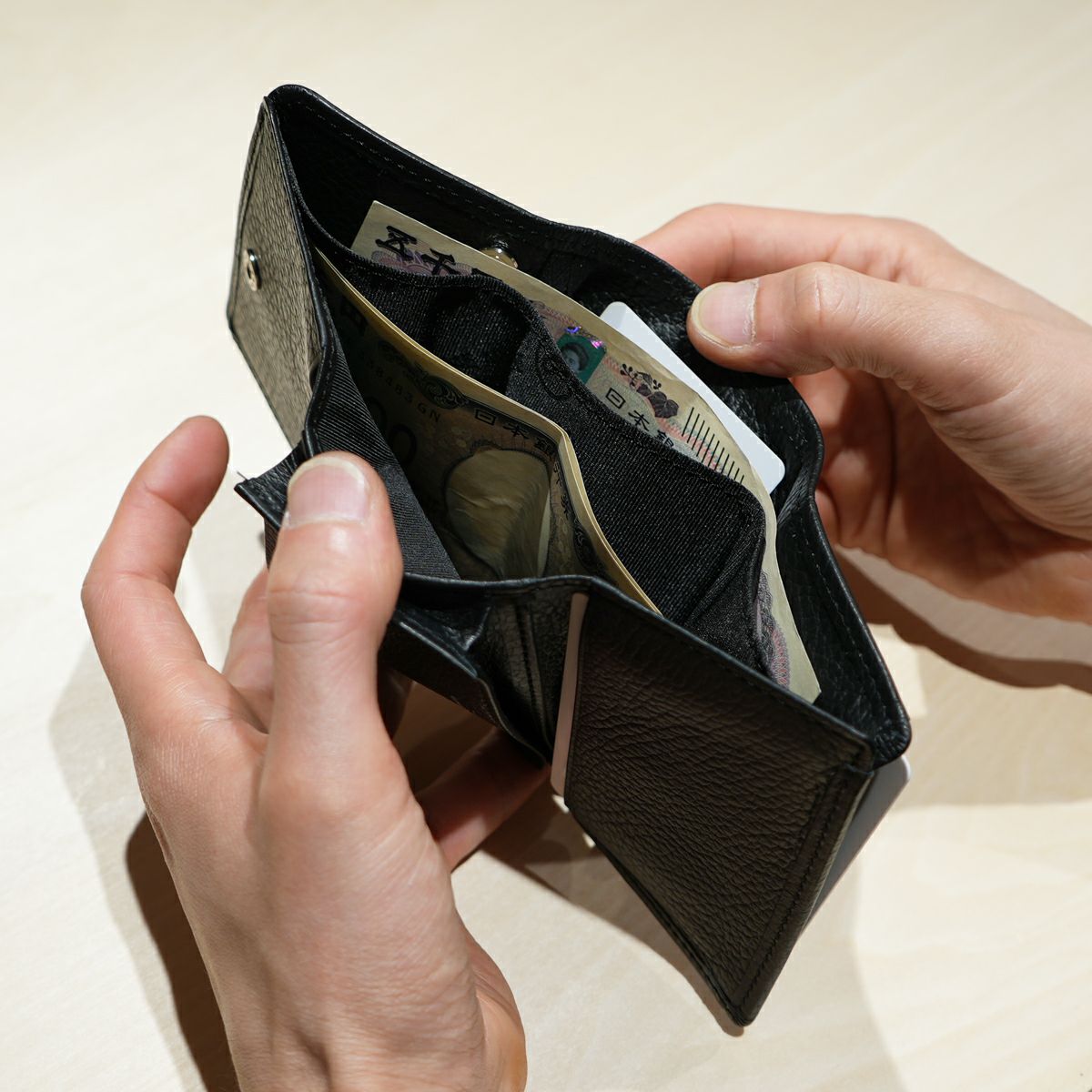 JNS1225)4NK trick mini 三つ折りウォレット キャッシュレス対応のお